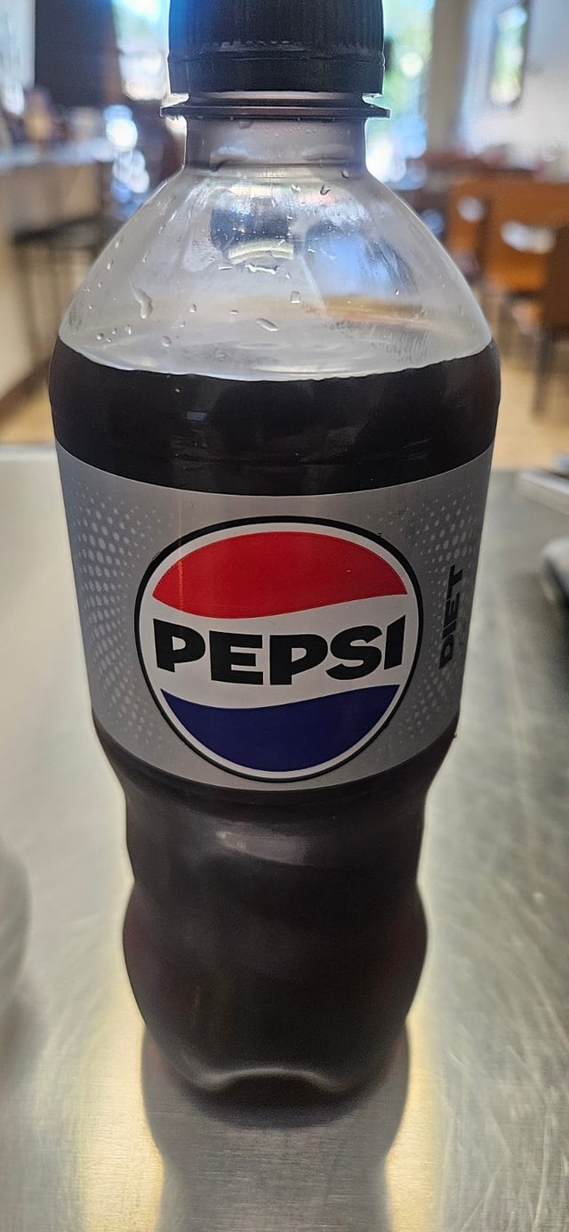 20 oz Diet Pepsi.